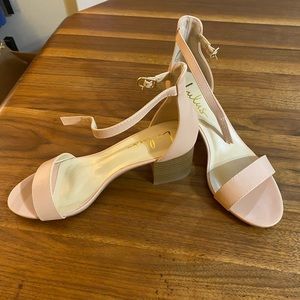 New never worn Lulus Harper stacked heal in light pink/blush